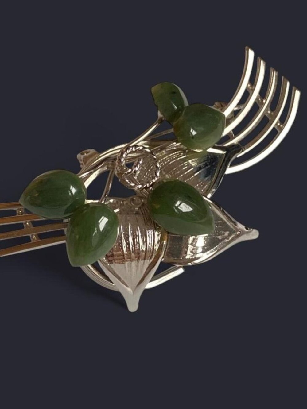 UNTESTED Vintage Silver Tone Art Nouveau Brooch Green Stone Maybe Jade Jadeite ?